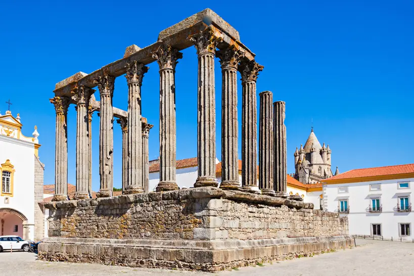 Évora